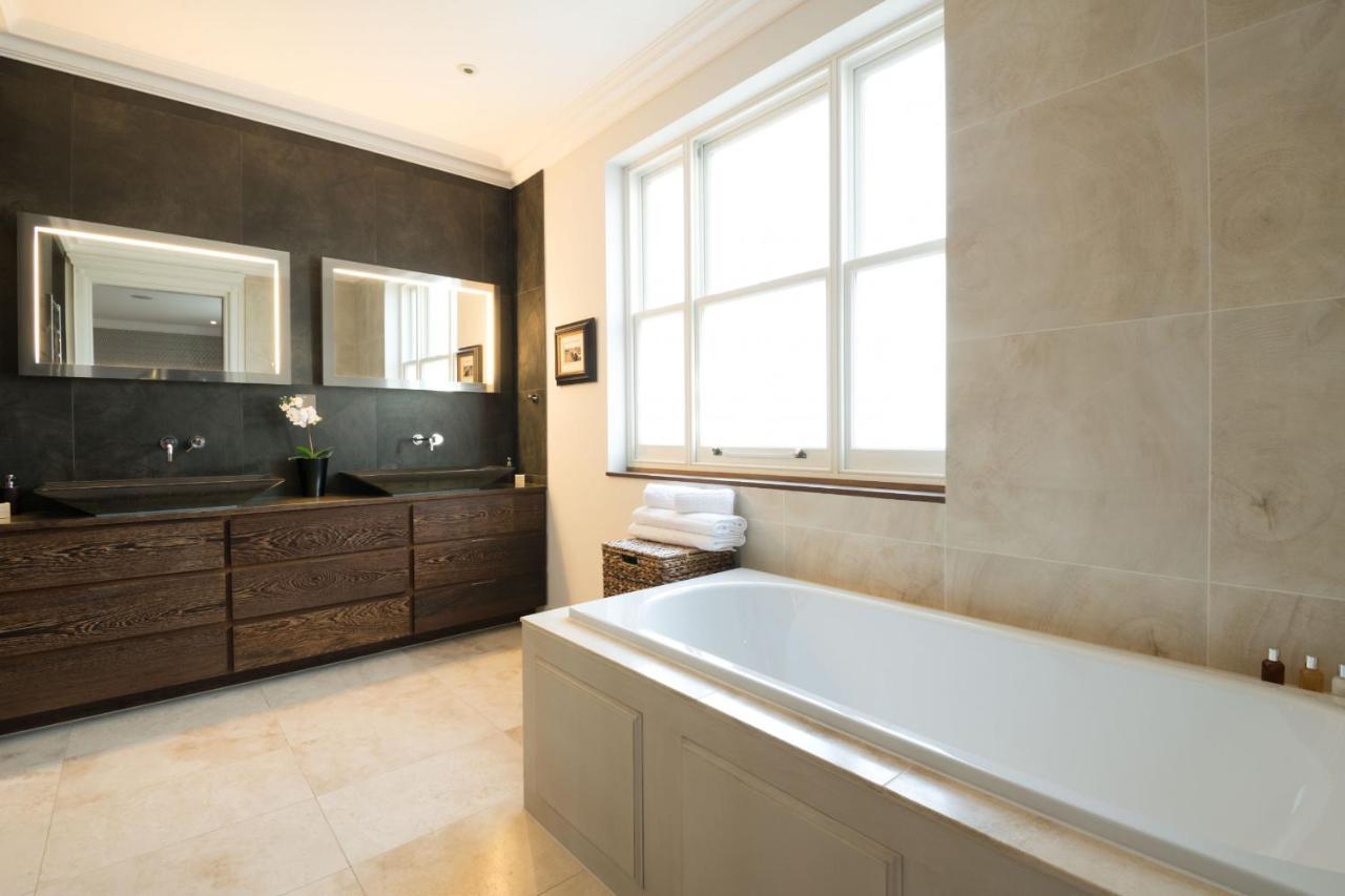 Breathtaking Putney Home With Gorgeous Garden Richmond  Exteriér fotografie