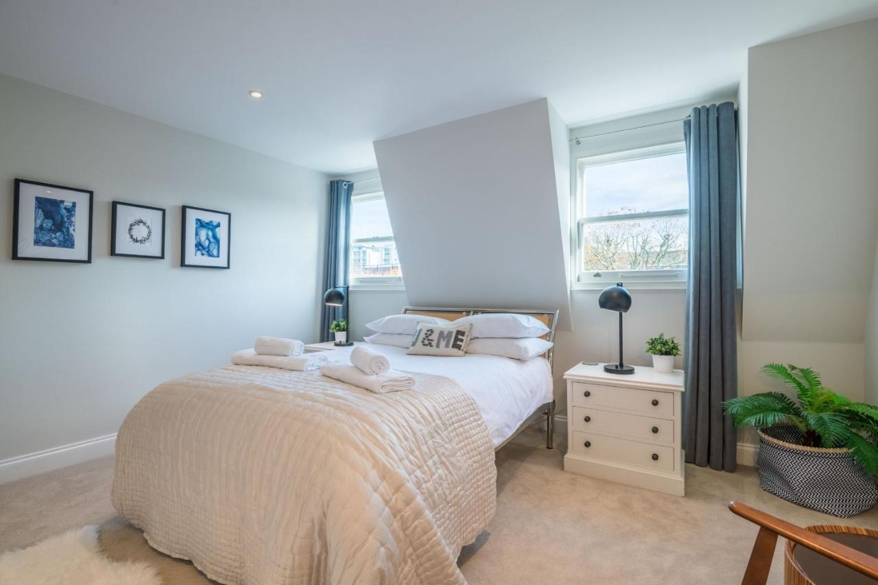 Breathtaking Putney Home With Gorgeous Garden Richmond  Exteriér fotografie